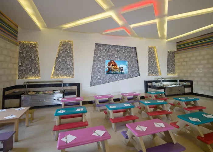 Mirage Bay & Aqua Park 4*