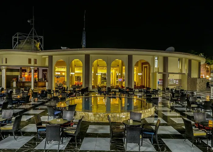 Mirage Bay & Aqua Park Resort